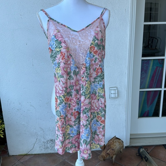 Floral Chemise & Robe - Picture 3 of 10